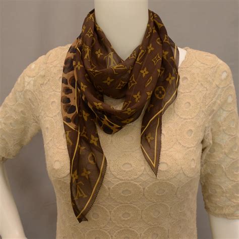 real vs fake louis vuitton monogram scarf|louis vuitton cheetah scarf.